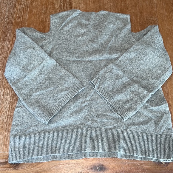 LOFT open shoulder sweater. Size L. EUC. - Picture 4 of 4